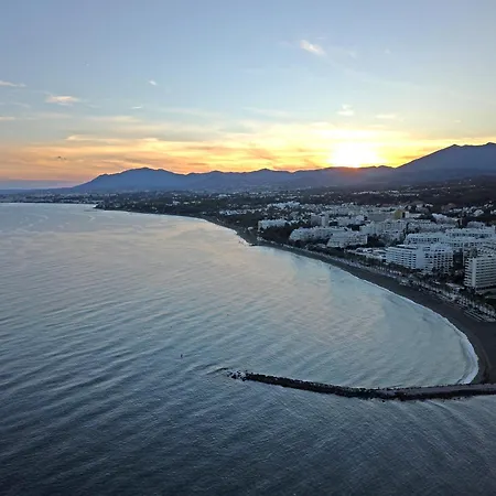 Lujoso Con Piscina En Paseo Maritimo 아파트